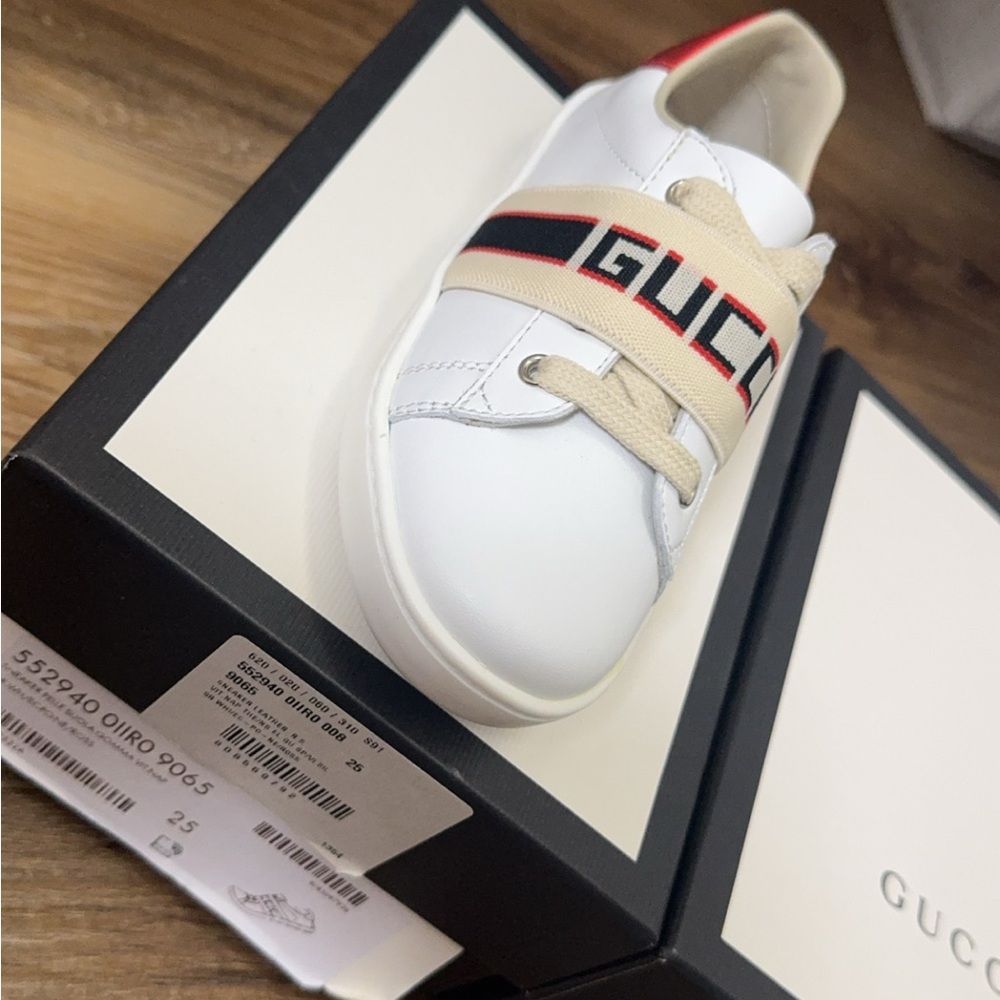 Gucci White Leather Sneakers with Minimalist Design